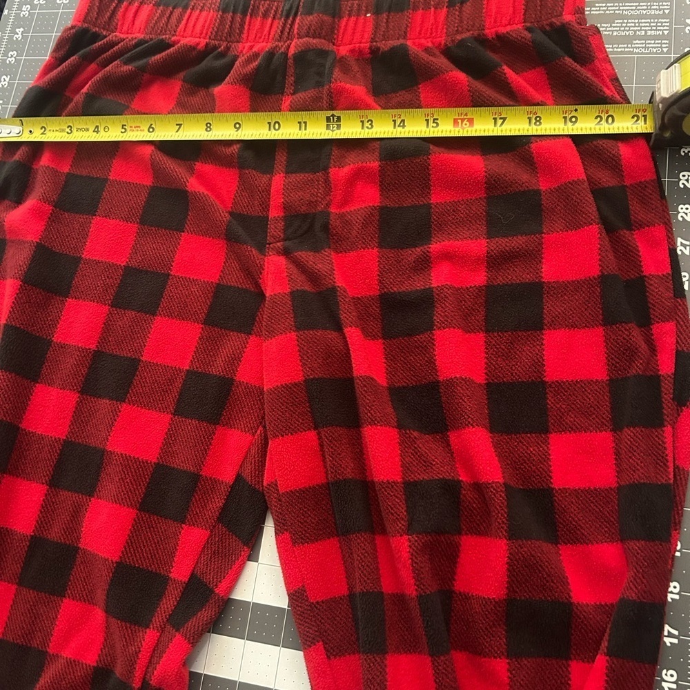 Wondershop Men's Red and Black Checkered Joggers